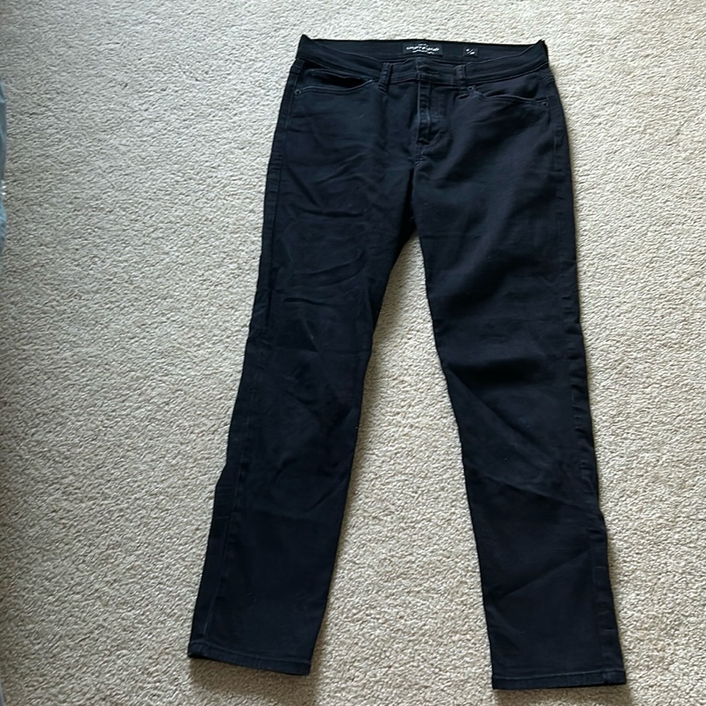 Black stretchy Lucky Brand jeans with no rips